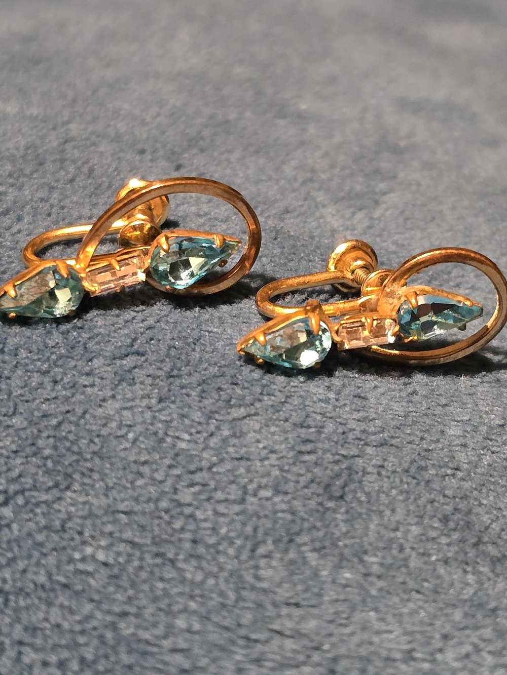 12K Gold Filled Antionette Signed Blue Crystal Earrings Vintage Screw On